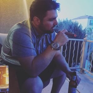 Meet your Posher, Caio